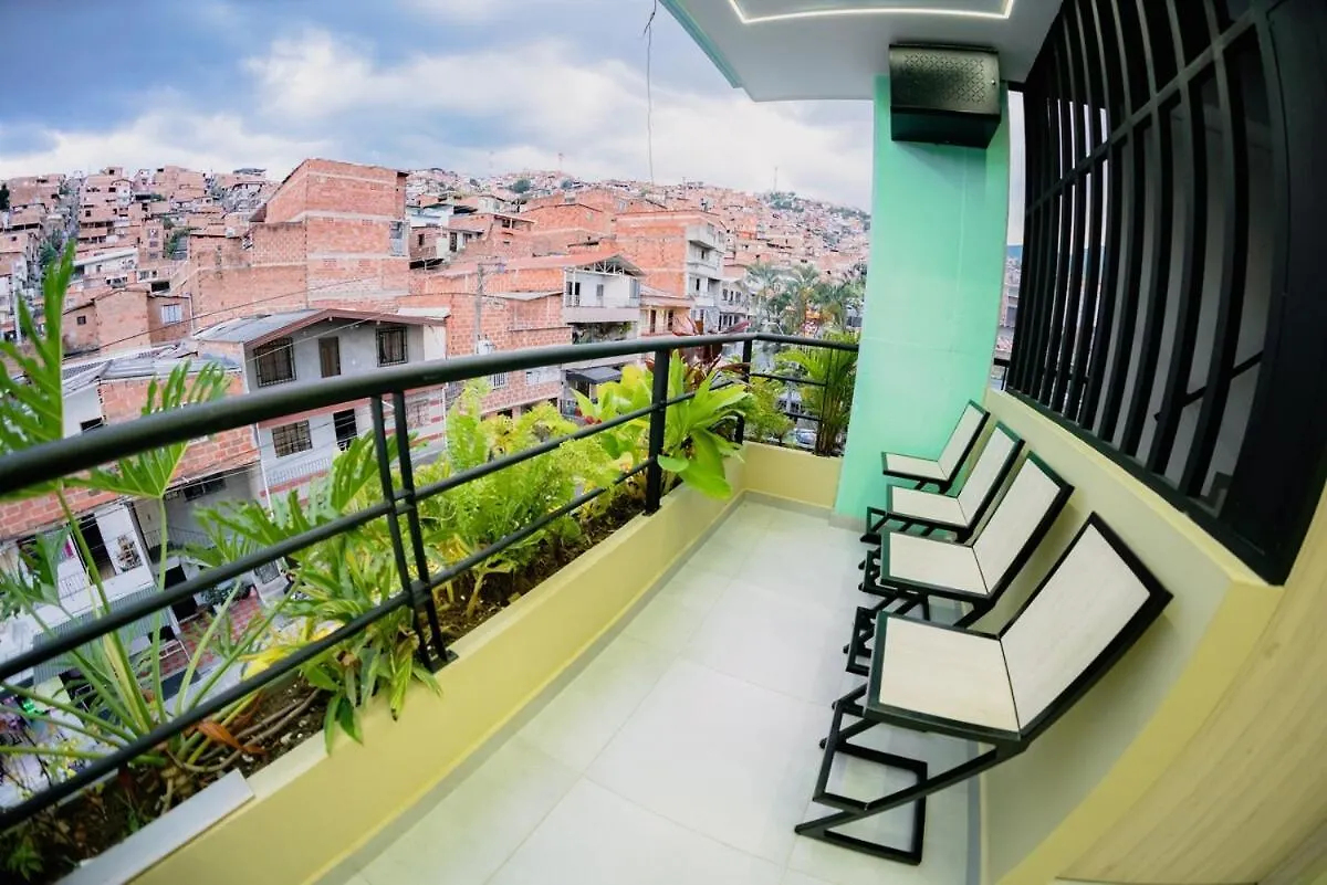 Live The Comuna 13 Experience In Medellin Int 304
